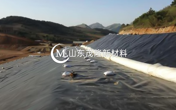 《崇義縣思順鄉(xiāng)垃圾填埋場(chǎng)》土工布、土工膜施工