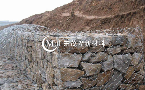 《水曹項(xiàng)目》滲排水網(wǎng)墊、石籠網(wǎng)施工
