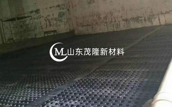 《青島地鐵1號(hào)線停車場(chǎng)》土工布、排水板施工